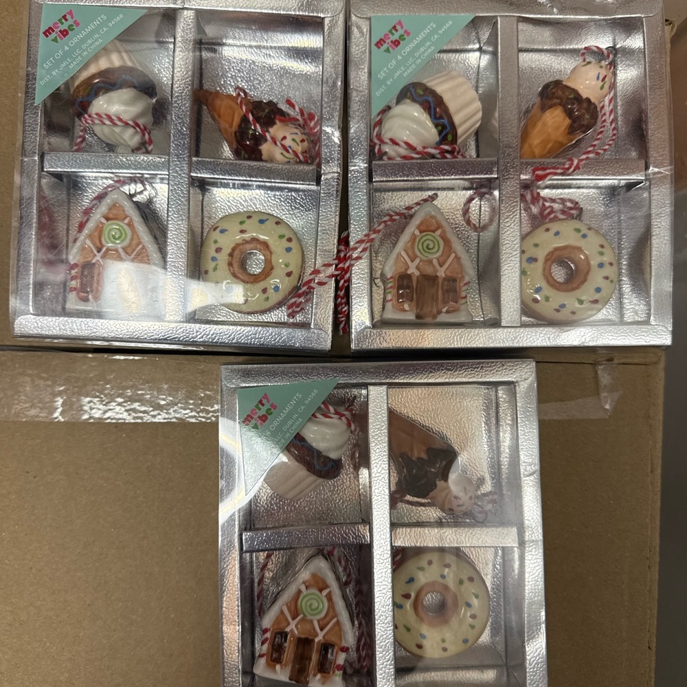 Gingerbread Holiday treats Ornament Set